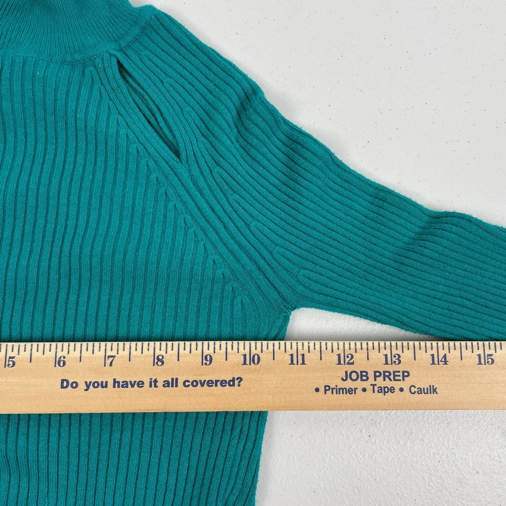 Urban Outfitters Top Women's Size Small Aria Ribbed Cutout Cropped‎ Long Sleeve